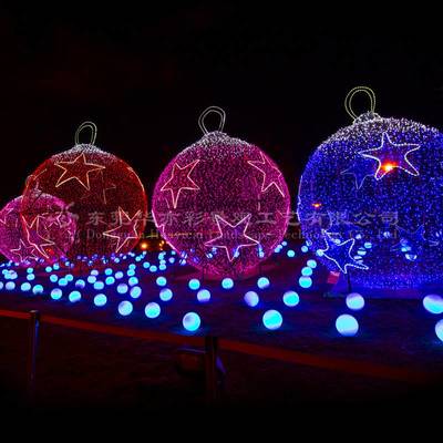 彩燈點亮雙節 甘孜景區與自貢彩燈公司的匠心合作